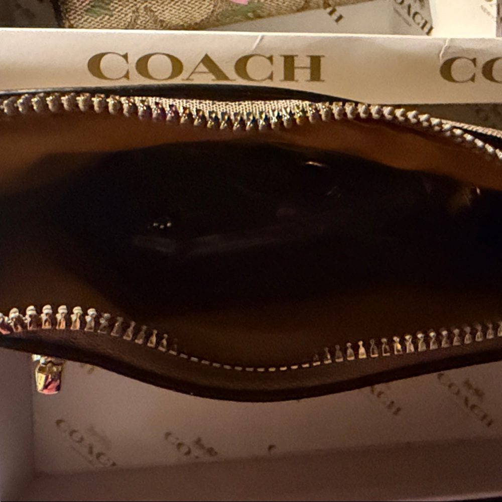 COACH Brown Signature Canvas Crossbody with Pink Heart Print purse. , wallet and - Picture 6 of 9